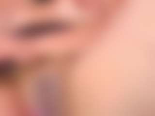 Live cam show with LiindaEvans - Milk on StripNow