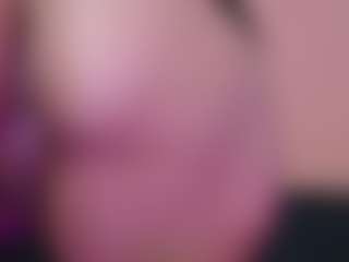Live cam show with LiindaEvans - Milk on nudelive.tv