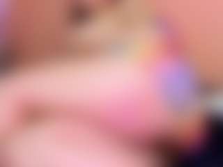 Live cam show with LiindaEvans - Milk on xxxlivecams.org