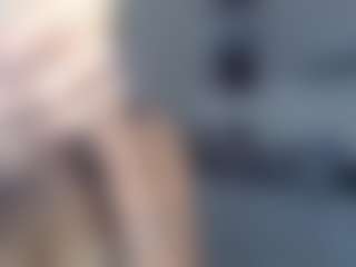 Live cam show with Malena - Bikini on Dolls Live