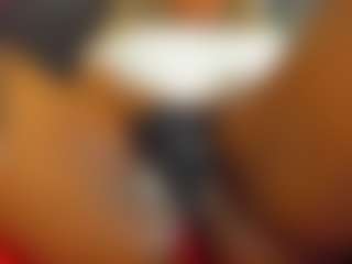 Live cam show with E L I E T T E - Ebony on live18s.com | colombia