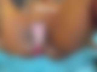 Live cam show with E L I E T T E - Double Penetration on Fling VIP Chat