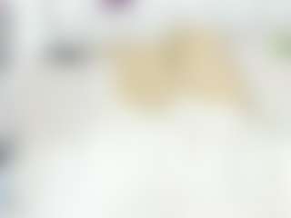 Live cam show with hallestrawberry - Oil on Milfs Live
