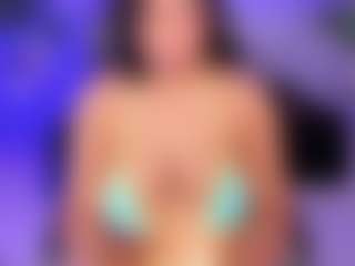 Live cam show with AlaiaSweet - Spit on milfzrlive.com
