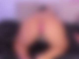 AlaiaSweet's Live Sex Cam Show
