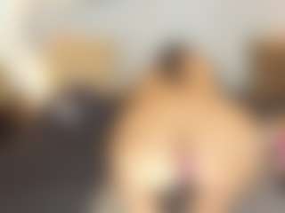 Show de cam en vivo con AlaiaSweet - Striptease en Camsoda