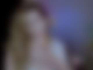 Live cam show with Eleonores - Squirt Mature on CamwithHer