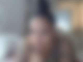 Mulatto Mamiii's Live Sex Cam Show