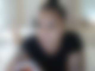 Mulatto Mamiii's Live Sex Cam Show