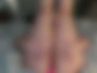 Live cam show with Mandy Kay - Pornstar Shaved Pussy on Mixed Magazine Live