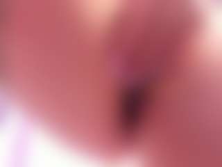 Live cam show with Chelseylewis - MILF on AdultVida.com