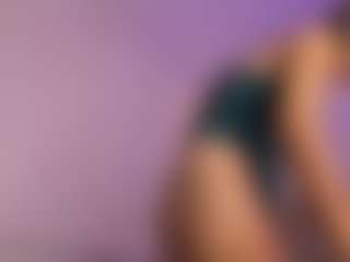 Live cam show with Chelseylewis - Skinny MILF on Fapmatic.com