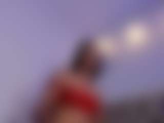 Live cam show with Chelseylewis - Sweet on friskycurves.com