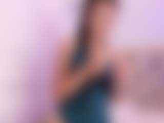 Live cam show with Chelseylewis - Public MILF on StripNow
