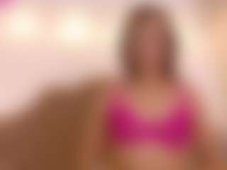 Live cam show with Chelseylewis - Sweet on Camsoda
