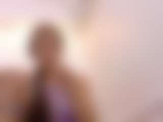 Live cam show with Chelseylewis - Public on Camsoda