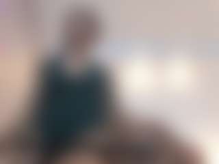 Live cam show with Chelseylewis - MILF Teen (18+) on livesuperchat.net