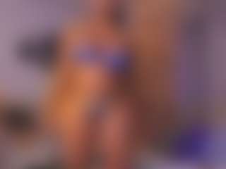 Live cam show with Rox Thee Stallion - Ride on Camsoda