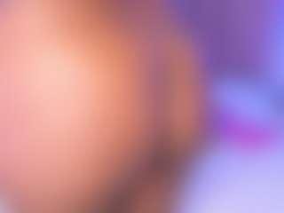 Live cam show with Madison - Nipple Play on LiveSexCams6