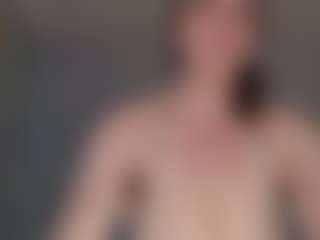 Live cam show with LeiaSwift - Hairy on Cam Slut