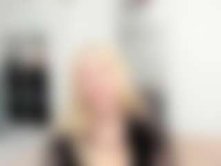 Live cam show with KenzieDawton - Bdsm MILF on Camsoda