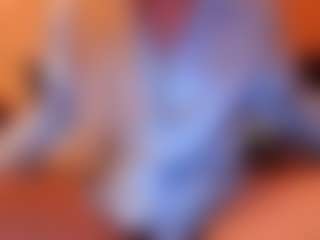 Live cam show with Ultra Chick - Blonde Hair Petite on SxyPornLive