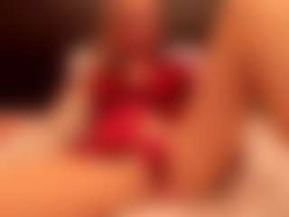Live cam show with Ultra Chick - Bedroom on justonemore.cc