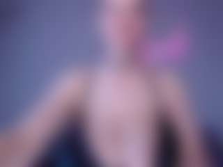 Live cam show with Helen Moore - Spank on Milfs Live
