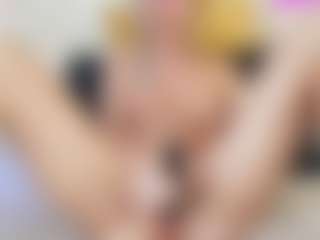 Live cam show with trophymilf - Body Builder on Soda Cam