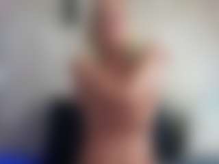 Live cam show with trophymilf - Cougar on CamwithHer