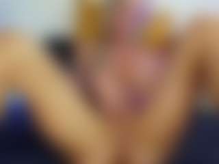 Live cam show with trophymilf - Cougar on camtv