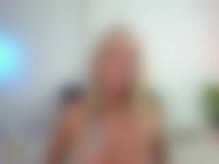 Live cam show with trophymilf - Bikini on sexylive.show