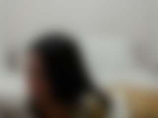 Live cam show with Iamjuliabond - White Curvy on TeamSkeetLive | united states