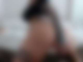 Iamjuliabond's Live Sex Cam Show