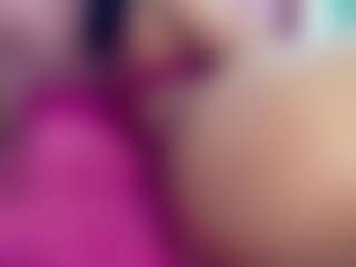 Live cam show with ginnabolton - Tight on fapnchat