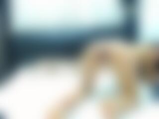 Cleo18's Live Sex Cam Show