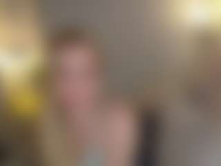 Live cam show with Brie Hunter - American Blonde Hair on Camsoda