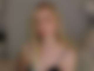 Live cam show with Brie Hunter - American Blonde Hair on TottyGirls