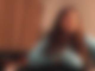Live cam show with BattyMoll - Thong on Dolls Live