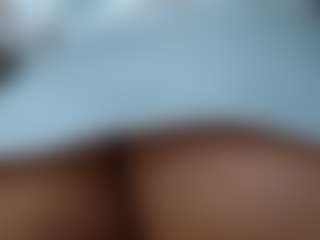 Live cam show with anny model - Moan on Pornisteam.com