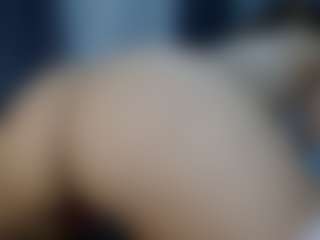 Live cam show with anny model - Rub on Uber Horny