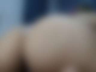 Live cam show with anny model - Long Hair on Camiplay Live