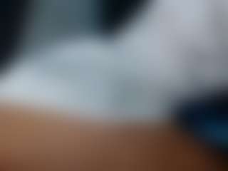 Live cam show with anny model - Beauty on Mixed Magazine Live