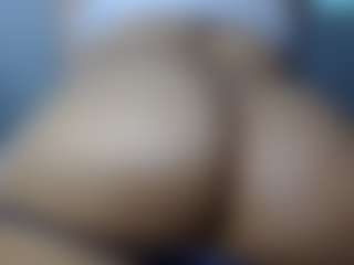 Live cam show with anny model - Shake on Mixed Magazine Live