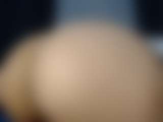 Live cam show with anny model - Long Hair on fapnchat