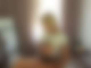 Live cam show with MirandaQueen - Thong on Camsoda