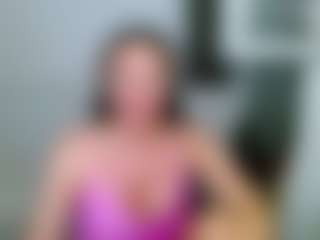 Live cam show with Carlalicious - Leather on CamwithHer