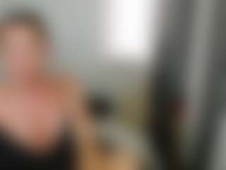 Live cam show with Carlalicious - Boots on StripNow