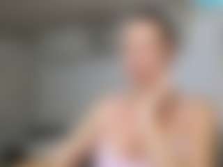 Live cam show with Carlalicious - Leather on milfzrlive.com