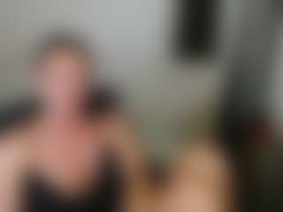 Live cam show with Carlalicious - Leather on SmokeAndPoke